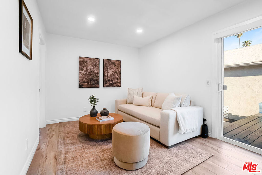 Residential in Gardena 4