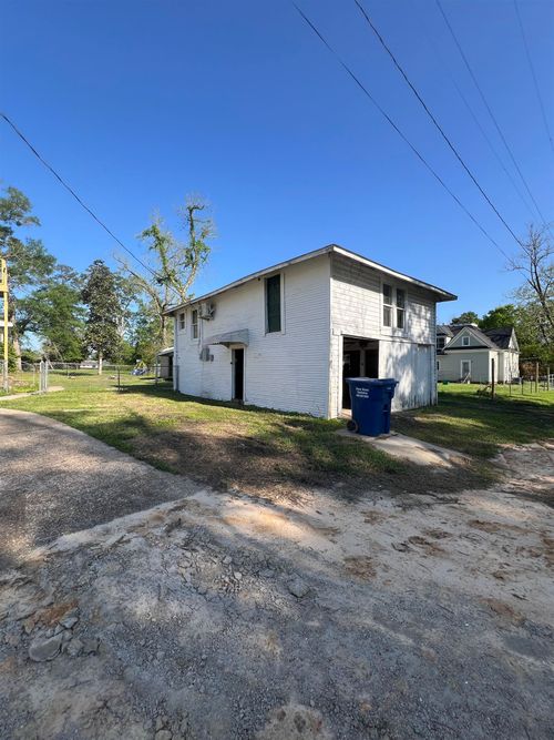 305B W Main St, Kirbyville, TX, 75956-2035 | Card Image