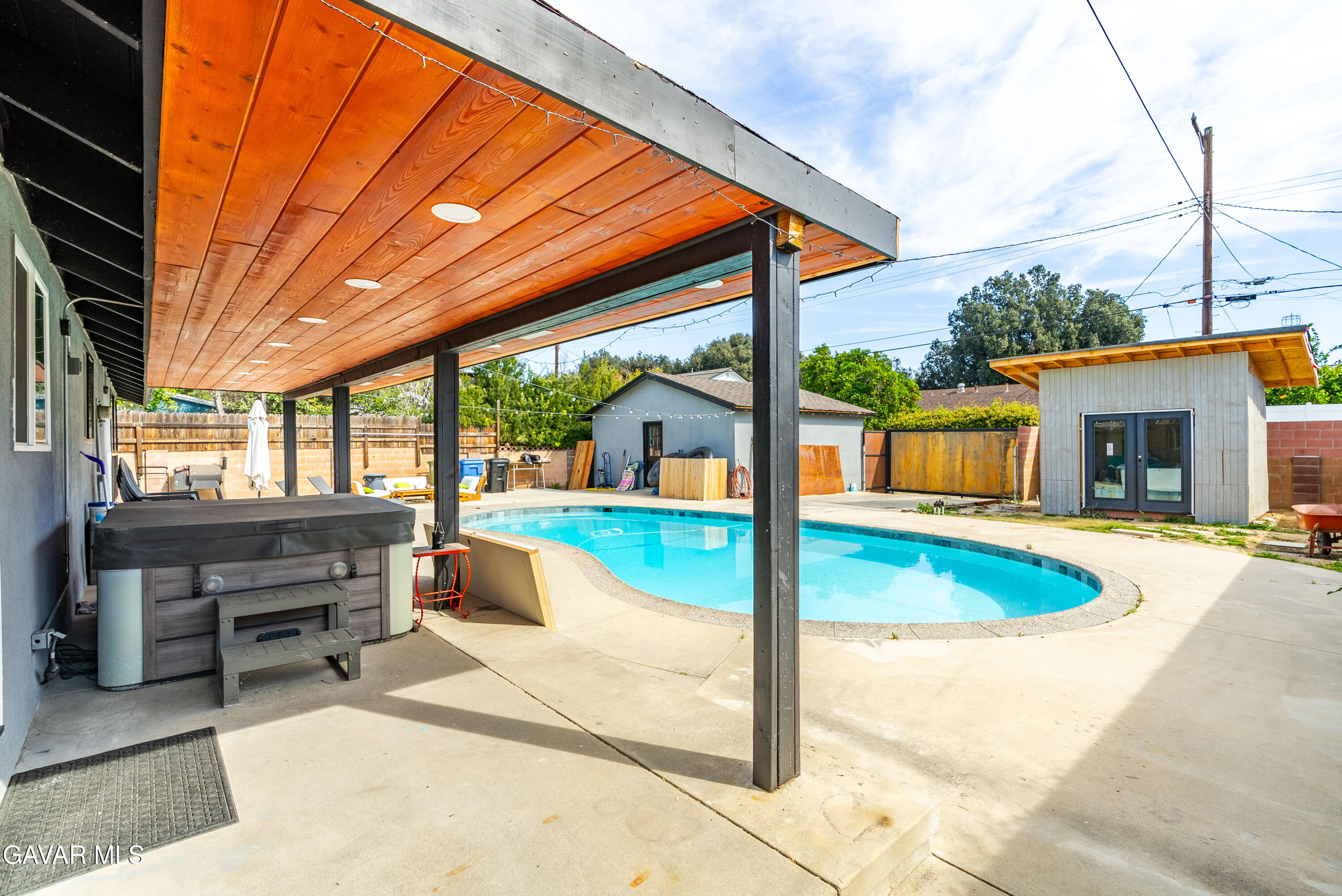 Residential in Canoga Park 2
