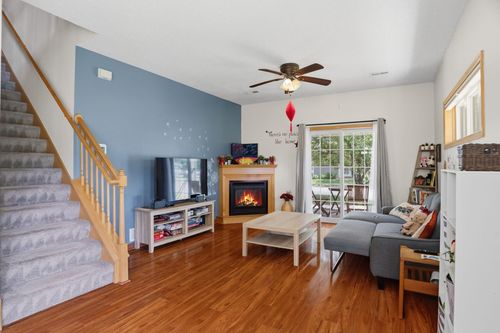 684 Oak Ln, Lino Lakes, MN, 55014-5503 | Card Image