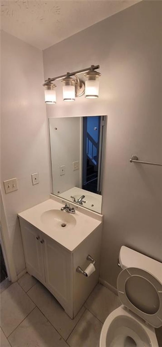 3284 Highpoint Ct, Home with 2 bedrooms, 2 bathrooms and 9 parking in Snellville GA | Image 7