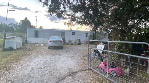 8106 Penny Dr, NORTH FORT MYERS, FL, 33917-6263 | Card Image