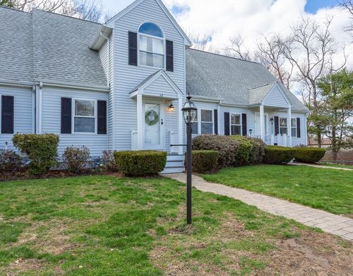 apt-4-68 Gatsby Dr, Raynham, MA, 02767-8074 | Card Image