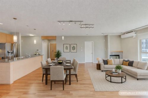 510-530 Raven Woods Dr, North Vancouver, BC, V7G2T5 | Card Image