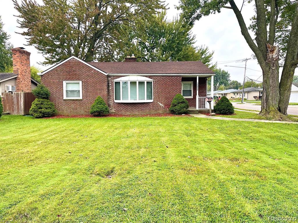 Martin Rd, Roseville, MI 48066