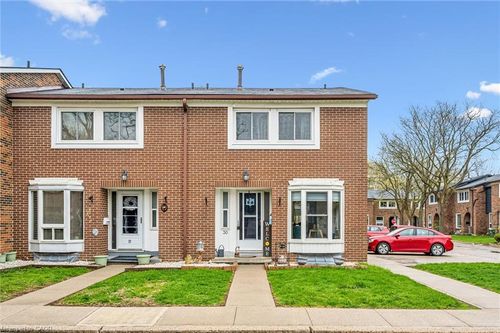 30-121 Bagot St, Guelph, ON, N1H5T8 | Card Image