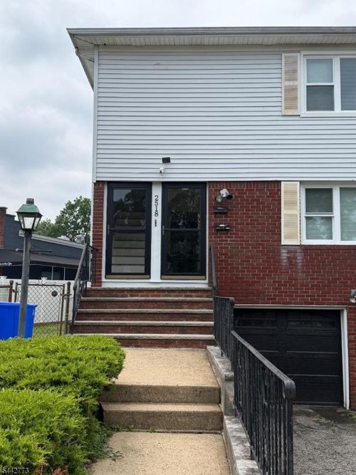 2-2518 Spruce St, Union, NJ, 07083-5633 | Card Image