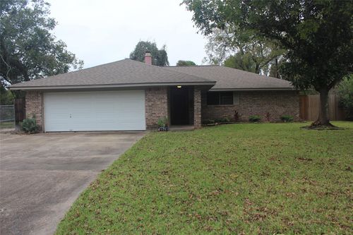 265 Wayne Dr, Clute, TX, 77531-4130 | Card Image