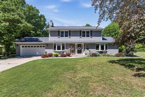 777 Pine Drive, West Bend, WI, 53095 | Card Image