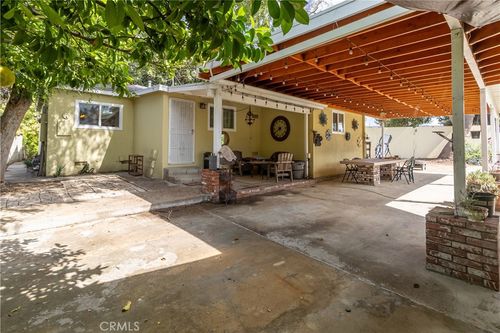 14648 Covello St, Van Nuys, CA, 91405-1901 | Card Image
