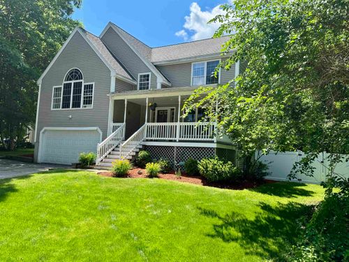 20 Lamprey Village Dr, Epping, NH, 03042-1908 | Card Image