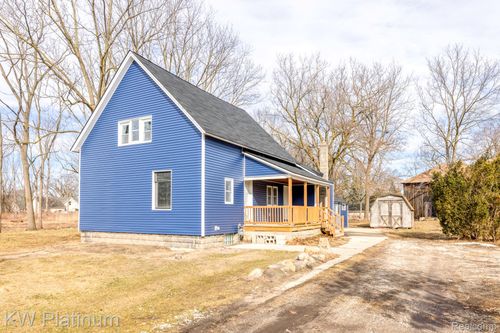 2819 Ravenswood Rd, Port Huron, MI, 48060-6956 | Card Image