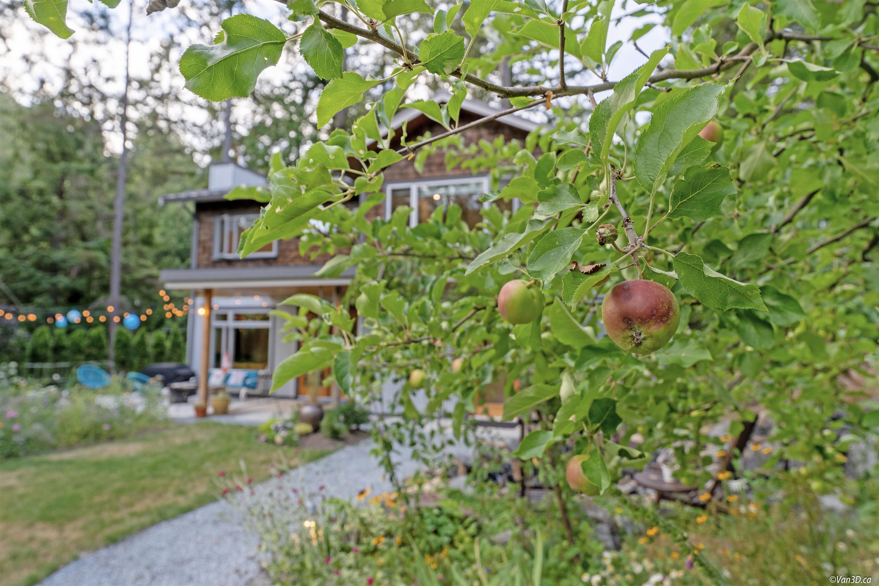 731 Grafton Road, House other with 3 bedrooms, 2 bathrooms and 5 parking in Bowen Island BC | Image 23