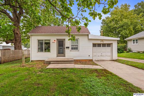 2008 Park St, Blair, NE, 68008-1540 | Card Image