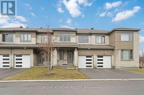 404 Edgevalley Crt, Stittsville, ON, K2S2R3 | Card Image