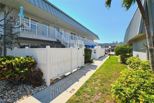 228-6777 Winkler Road, FORT MYERS, FL, 33919 | Card Image
