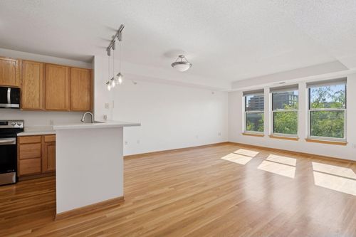 apt-410-560 N 2nd St, Minneapolis, MN, 55401-4332 | Card Image