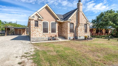 323 Granite Rd, Spring Branch, TX, 78070-5337 | Card Image