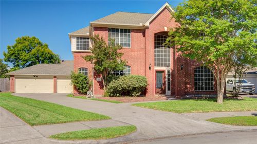 1742 Country Club Cove Dr, Baytown, TX, 77521-1985 | Card Image