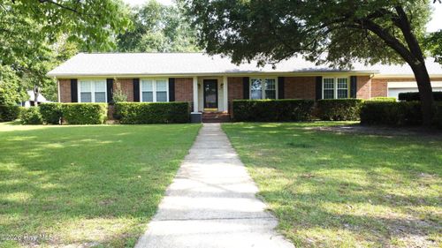 604 Pinecrest Dr, Goldsboro, NC, 27534-1843 | Card Image