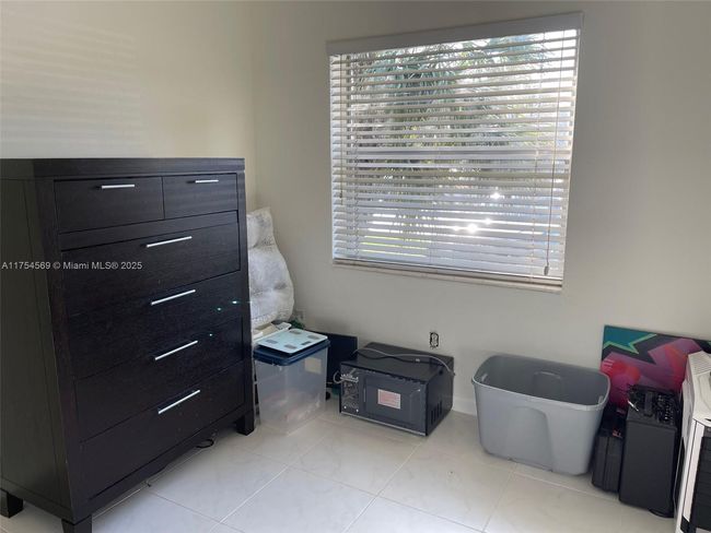 12000 Sw 110 Th Street Cir N, Townhouse with 3 bedrooms, 2 bathrooms and null parking in Miami FL | Image 13