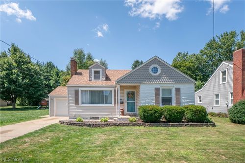 1041 Orchard Ave Ne, North Canton, OH, 44720-1953 | Card Image