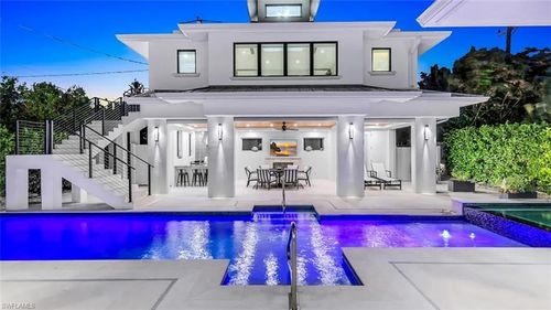 739 5th Ave, NAPLES, FL, 34102-5503 | Card Image