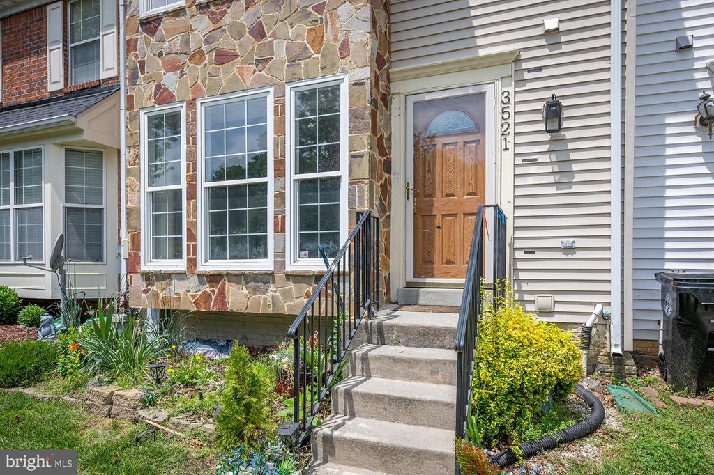 Residential Lease in WINDSOR MILL 4
