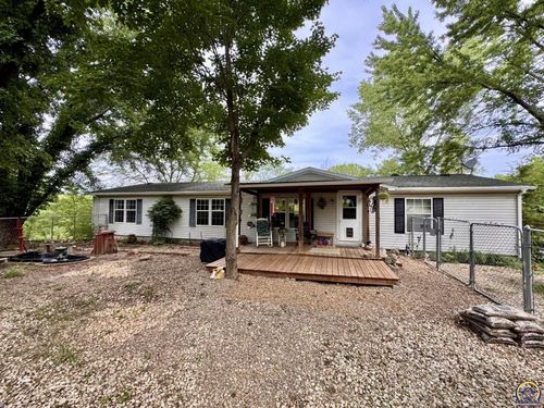 9534 Lakeview Dr, Ozawkie, KS, 66070-5174 | Card Image