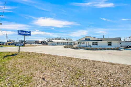 1905 18th Street, Spirit Lake, IA, 51360 | Card Image