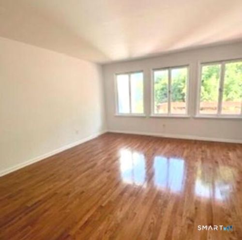 2-9 Pine Orchard Rd, Branford, CT, 06405-3900 | Card Image