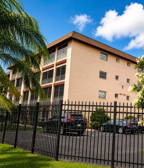 e-103-4111 Heron Way, BRADENTON, FL, 34205-5045 | Card Image