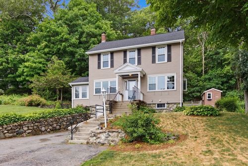 3 Myrtle Ter, Wakefield, MA, 01880-4017 | Card Image