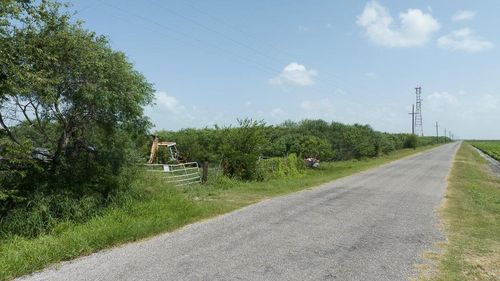 000 Old Gin Rd, Bayside, TX, 78340 | Card Image