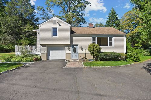 101 Chestnut Hill Rd, Norwalk, CT, 06851-1901 | Card Image