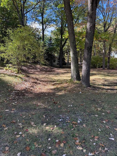 1779 Treasure Blvd, Roscommon, MI, 48653-8296 | Card Image