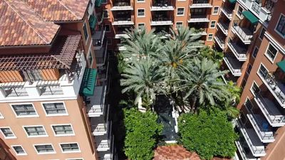 PH-12 - 100 Andalusia Ave, Condo with 2 bedrooms, 2 bathrooms and null parking in Coral Gables FL | Image 3