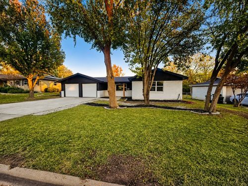5000 Wyoming Trl, North Richland Hills, TX, 76180-7210 | Card Image