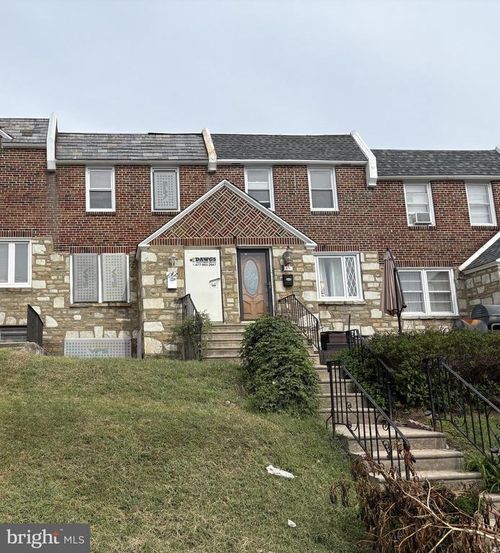 147 E Fariston Dr, PHILADELPHIA, PA, 19120-1005 | Card Image