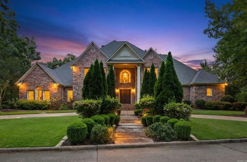 37 Chenal Cir, Little Rock, AR, 72223-9567 | Card Image