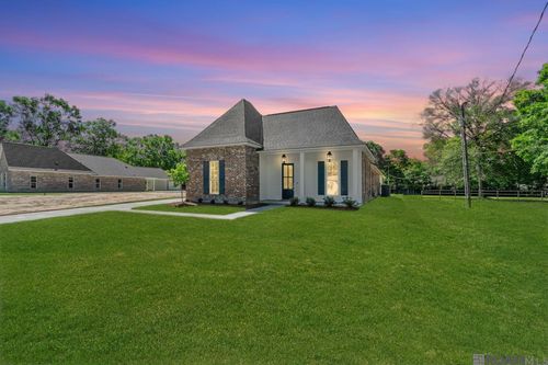 31860 Netterville Rd, Denham Springs, LA, 70726-1525 | Card Image