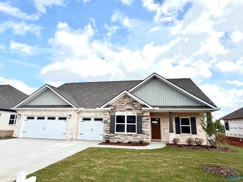 311 Wanto Ln, Huntsville, AL, 35811-1367 | Card Image