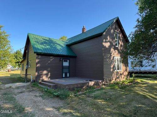 208 Roosevelt Avenue Ne, Bowbells, ND, 58721 | Card Image