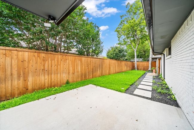 3649 Stables Ln, House other with 2 bedrooms, 2 bathrooms and null parking in Dallas TX | Image 25