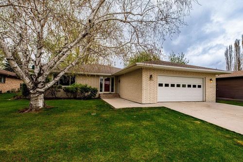 3513 River Dr S, Fargo, ND, 58104-6217 | Card Image