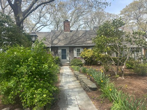 72 Loop Rd, Falmouth, MA, 02540-1811 | Card Image