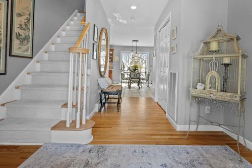 6 Ridge Cir, Mahopac, NY, 10541-2939 | Card Image