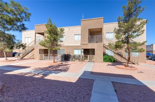 1682 N Lamont St, Las Vegas, NV, 89115-6716 | Card Image