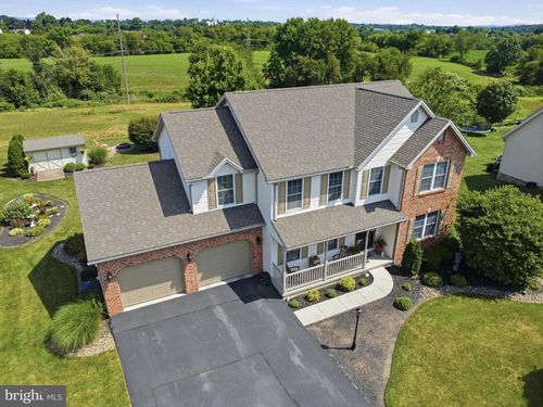 51-1427 Hunters Chase, Chambersburg, PA, 17202-7869 | Card Image