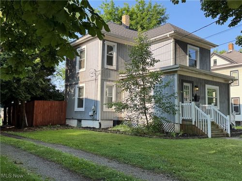 1228 W Market St, Orrville, OH, 44667-1710 | Card Image